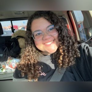 Meet your Posher, Jasmine